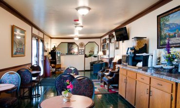 Regency Inn Dining Area